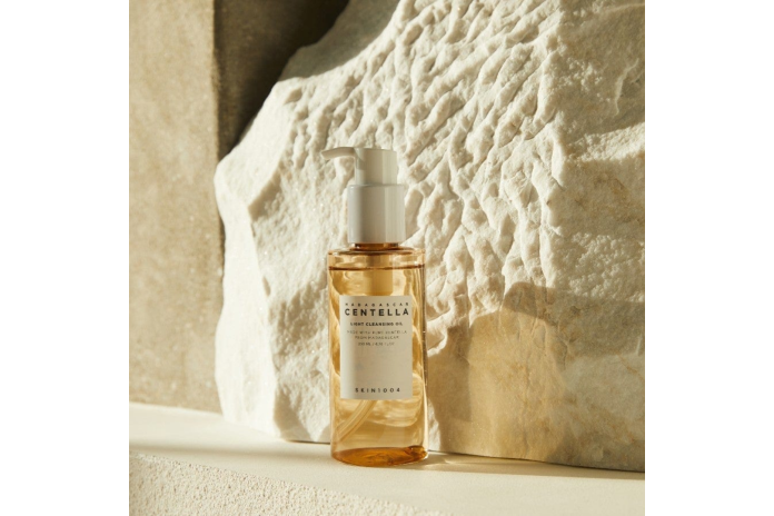 SKIN1004 MADAGASCAR CENTELLA LIGHT CLEASING OIL 200ML