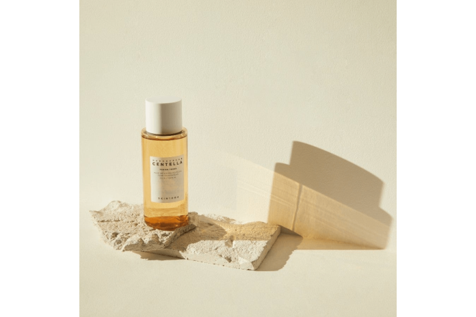 SKIN1004 MADAGASCAR CENTELLA TONING TONER 210ML